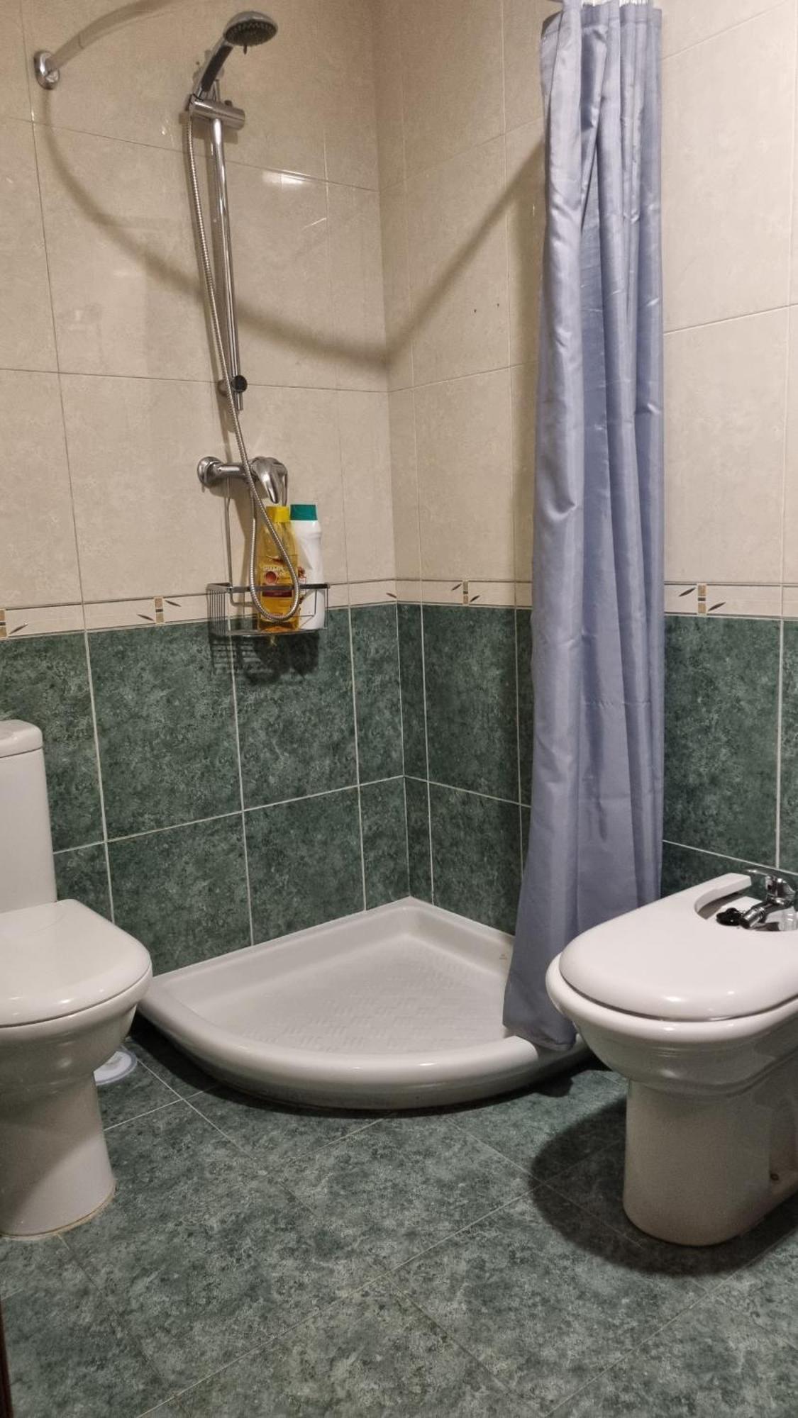Piso Zona Hospital 7 Personas